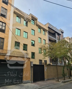 ۷۰ متر طبقه اول سالن پرده خور در چهارباغ