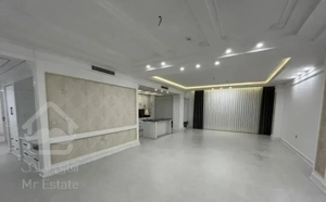 آپارتمان ۱۳۰ متری ۳ خواب پشت حاشیه وکیل آباد