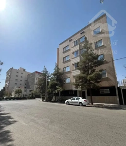 آپارتمان/۱۴۵متری/۲خواب/دو‌نبش/تکواحدی