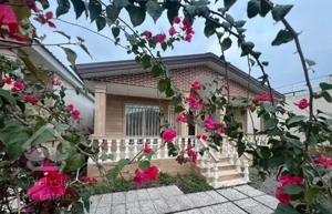 ویلاباغچه ۲۲۰متری سنددار داخل شهرک جنگلی