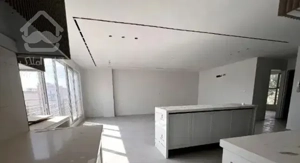 رهبرماه تک‌واحدی دلباز و نورگیر