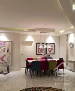 شهرک غرب ۱۳۰متر (یکسال ساخت) ۲پارکینگ باکس