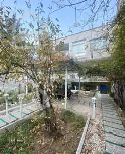 آپارتمان ۱۱۵ متر۲ خوابه اختیاریه غرق نور