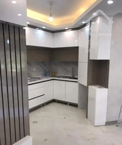 یک واحد آپارتمان بازسازی شده با امکانات کامل