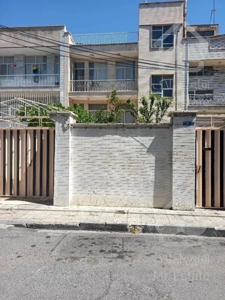 فروش ۲۴۰ متر بنا /۱۹۳متر زمین جنوبی/ ۲ طبقه بنا/