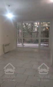 150 متر سه خواب/ حیاط در اختیار/ بازسازی شده