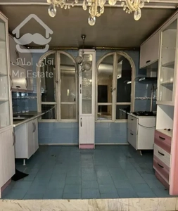 ۶۱ متر دو خوابه وامدار جنب مترو*