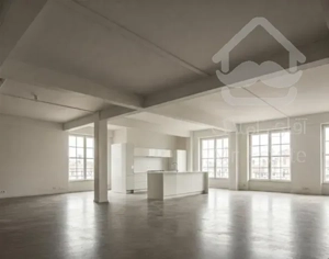 آپارتمان ۳۰۰ متری کم نظیر سجاد جنوبی سه نبش