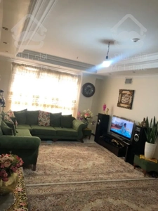 ۸۳متر دوخواب فول امکانات سالن پرده خور پونک