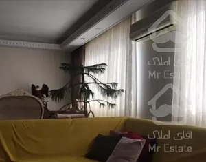 140متر/سه خواب/دو پارکینگ/دوبالکن/صادقیه گلاب