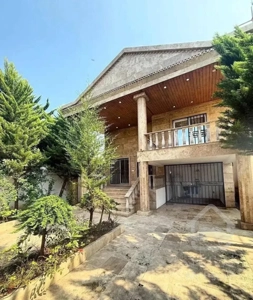 فروش ویلا نماسنگ رومی ۲۲۰متر سنددار شهرکی