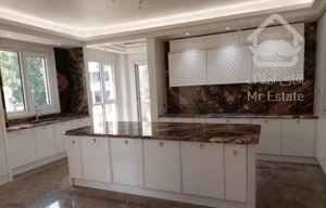 نیاوران/ ۲۰۰متر/ ۳خواب