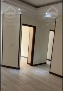 80 متر / طوقانی / فول امکانات / کلید نخورده