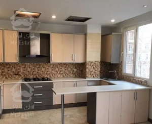 نیاوران ۱۴۰متر  ۲پارکینگ سندی ۵ساله کلید نخورده