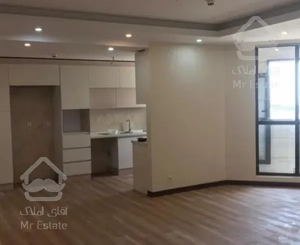 آپارتمان ۱۱۰ متری ،۲ خوابه ،نزدیک دریاچه