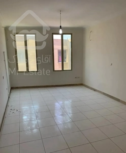 یک واحد آپارتمان با بهترین لوکیشن و دسترسی عالی