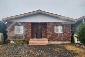 فروش ویلا/ ۳۰۰ متر زمین/۱۰۰ متر بنا