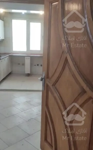 41 متر پیروزی. پیاده پنج دقیقه تا متروی نبرد