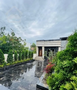 حیاطی ک شبیه بهشت میمونه/متریال درجه یک/سنددار