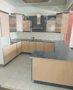 گاندی،۹۰ متر یک خواب