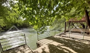 ویلا لب آب باغبهادران ، باغ بهادران ، باغبادران