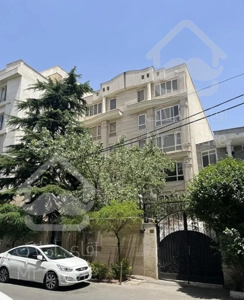 140 متری/ فرمانیه مهماندوست/دنج و مشجر