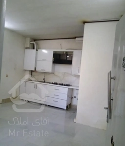 آپارتمان رهن کامل،حاشیه