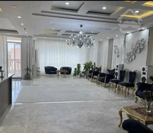 ۱۳۰متر شخصی ساز اعیانی/سالن پرده خور/شهرک گلستان