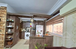 آپارتمان ۹۰ متری خ تهران کوچه خرم طبقه ۲