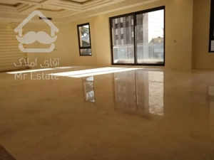 فرمانيه ٣٥٠ متر با ٦٠ متر حياط اختصاصى رايگان