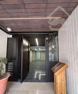 اپارتمان ۲۱۰ متری