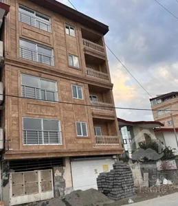 آپارتمان ۱۳۰ متری نوساز در هفت تیر نوشهر