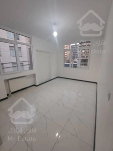 ۴۵متر طبقه اول اسانسور بالکن انباری