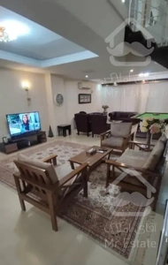 ۱۰۰متر، فروشی