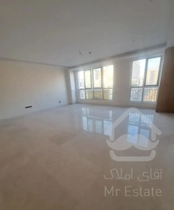 تاپ لوکیشن پاسداران نوساز 130متر 3 خواب پاگرد مجزا