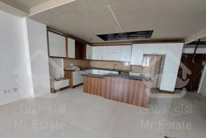 کلیدنخورده ۱۳۰متر۳خواب بدون مشرف