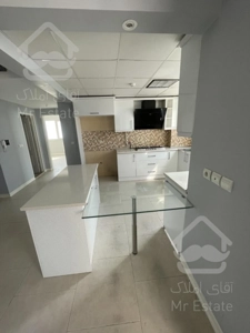 ۷۷متر / طبقه روی همکف / سالن پرده خور