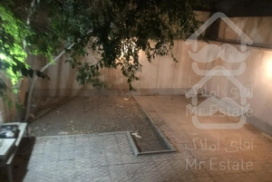 دبستان ۱۱۱ متر با حیاط مستقل