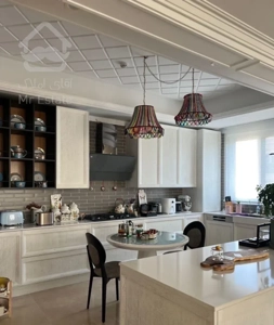 قیطریه۱۵۰متر۳خواب فول مشاعات