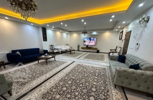 آپارتمان ۱۴۵ متری ۳ خواب تک واحدی طبقه آخر