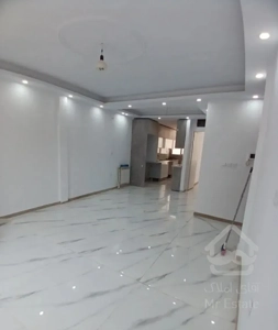 ۶۰ متر آپارتمان بازسازی شده  پارکینگ/انباری/بالکن