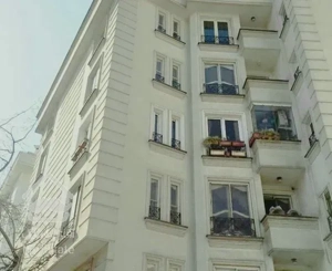 کامرانیه ۱۶۵ متر