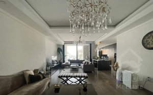 زعفرانیه، ۱۰۰ متر طبقه ششم، کلاسیک بدون مشابه