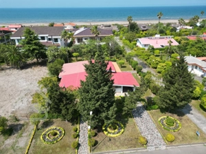 فروش ویلا ساحلی مناسب بازسازی دهکده ساحلی انزلی