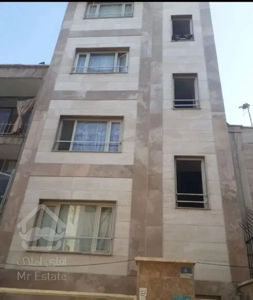 آپارتمان تک واحدی پارکینگ دار.مهراباد جنوبی