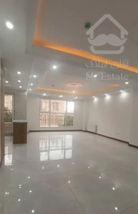 فروش ۹۰ متردو خوابه در شهرک راه‌آهن دریاچه چیتگر