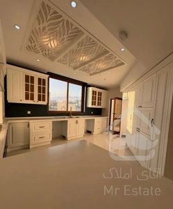 ۱۳۰متر نوساز دو پارکینگ سندی( دو خواب )