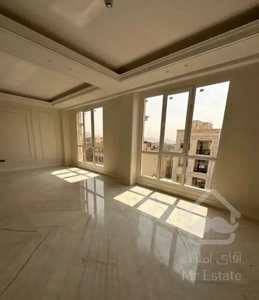 ۱۷۰ متر / ۳ پارکینگ / نبش میدان / نارمک