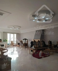 سالن وسیع وشکوهمند / شاهکار معماری کامرانیه 135متر