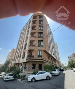 پونک شهرک نفت ۸۵متر ۲خواب نورگیر دو نبش